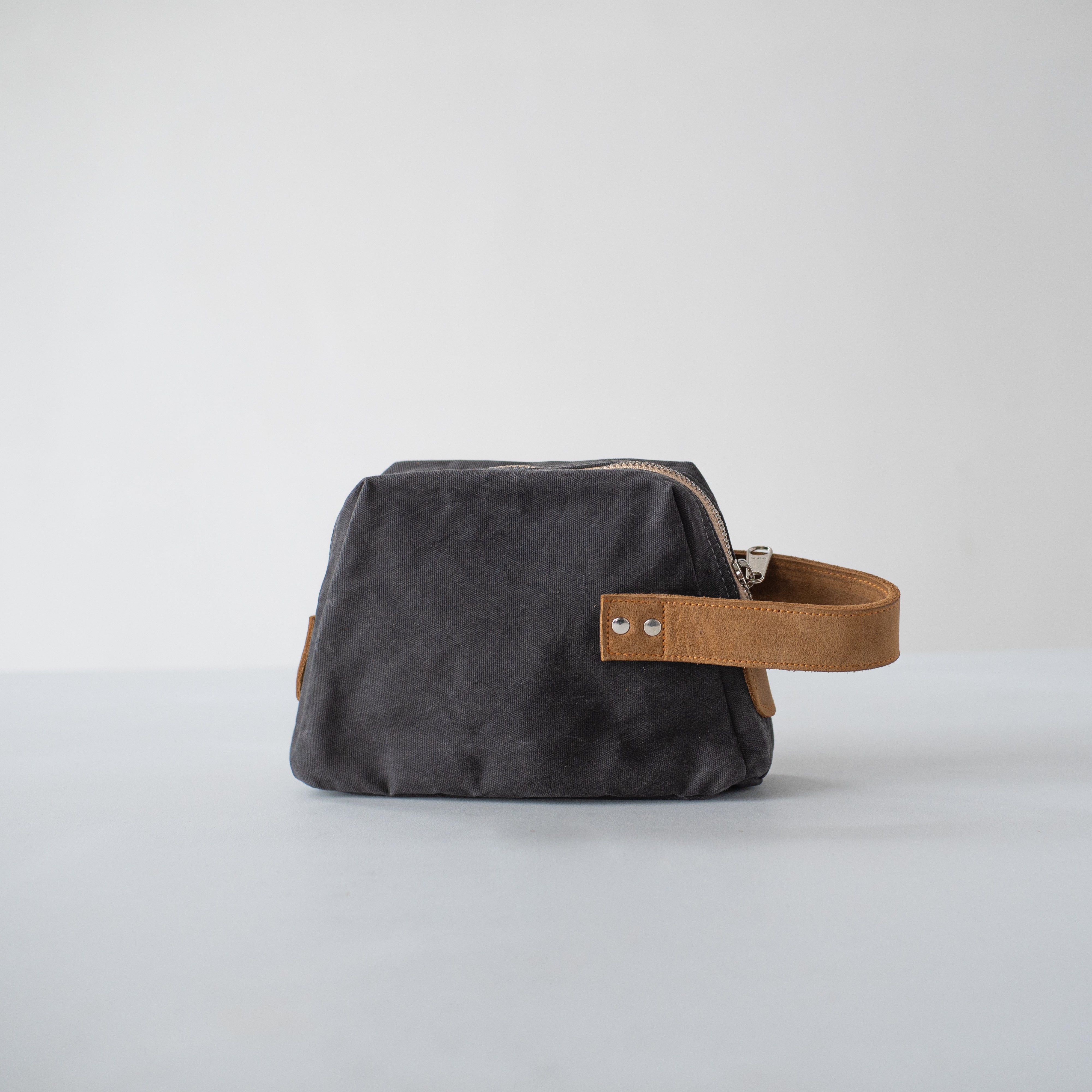 Iris Kit Pouch