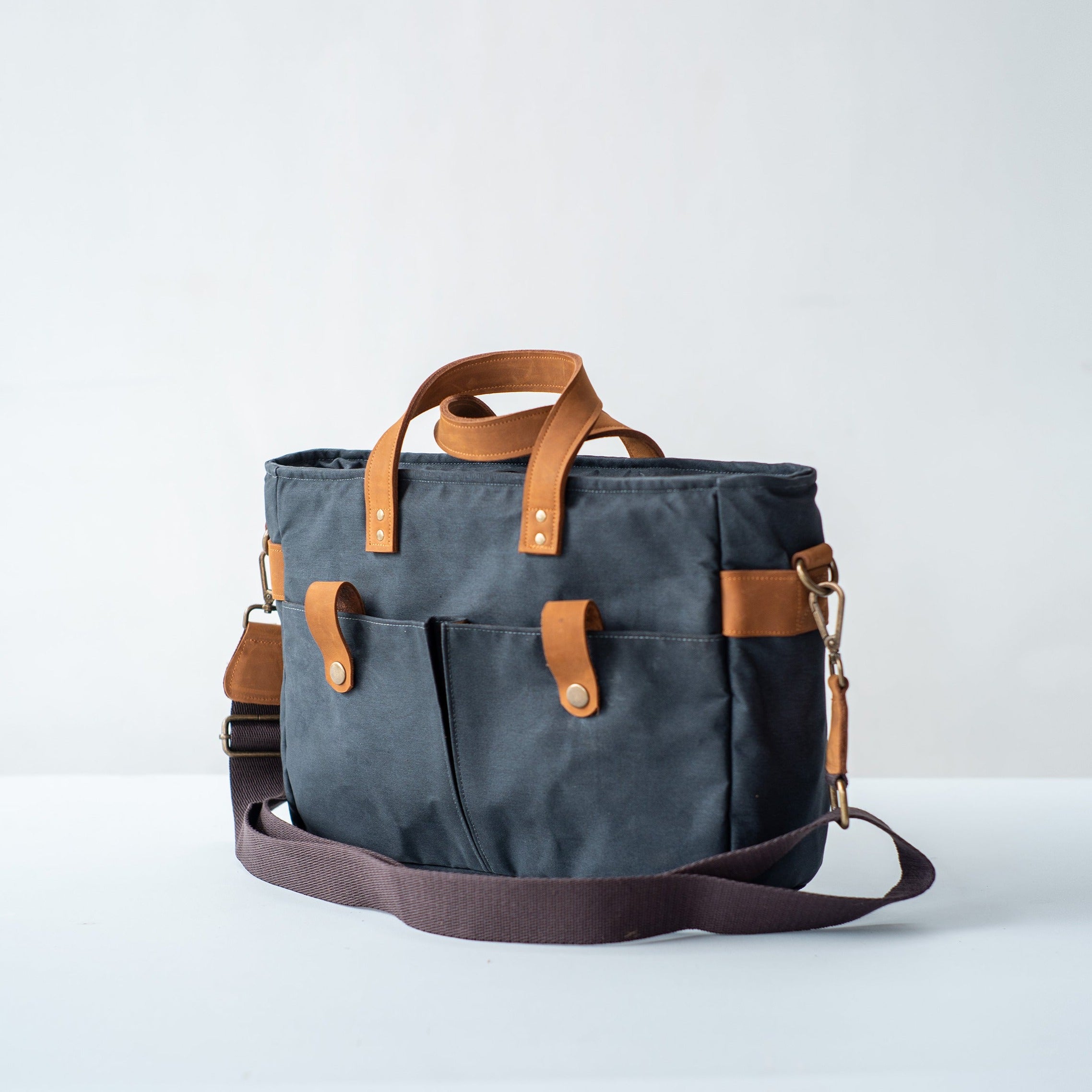 Kahlo Zippered Bag with Organizer