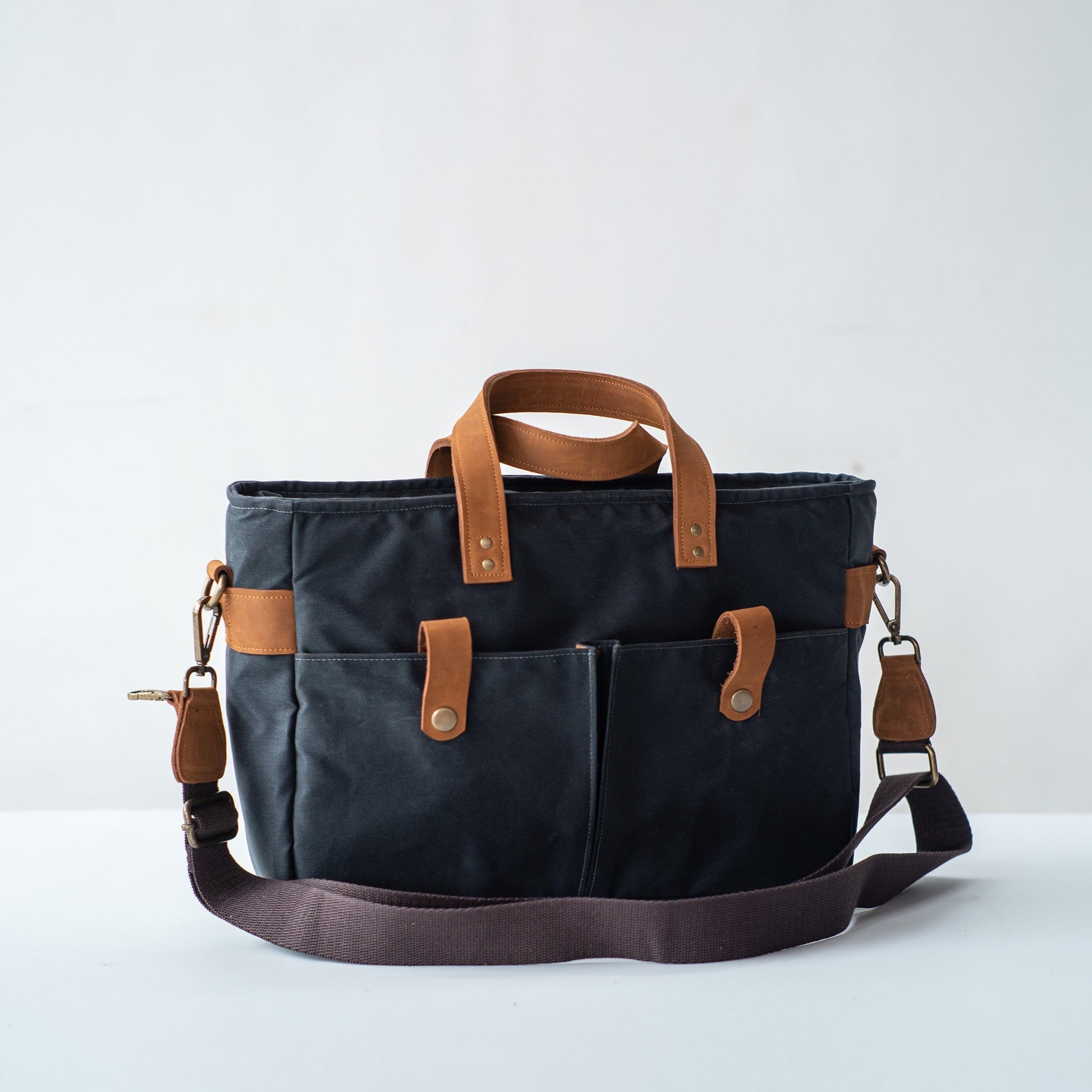 Kahlo Zippered Bag with Organizer