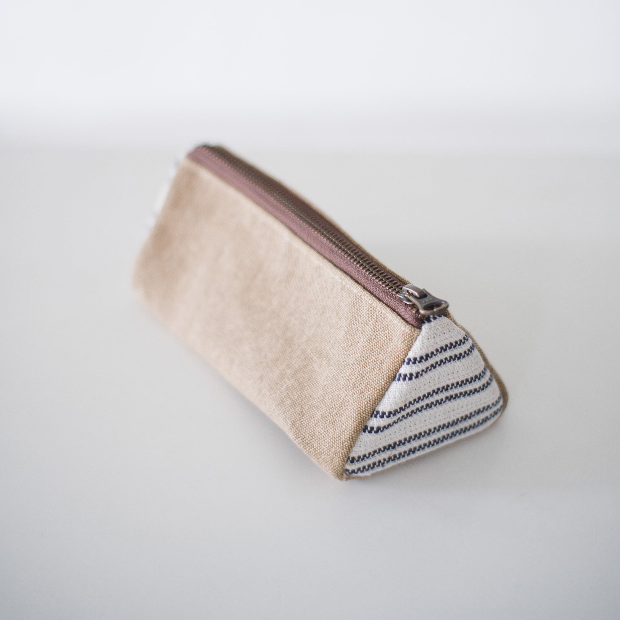 Triangular Hiro Pouch