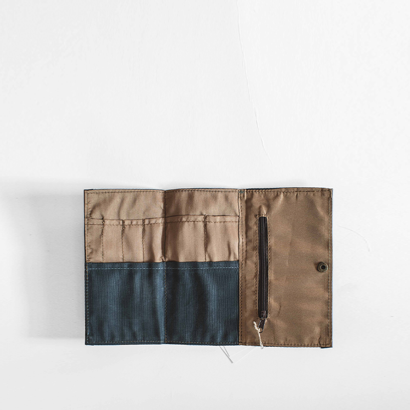 Cadden Trifold Pen and Stationery Organizer