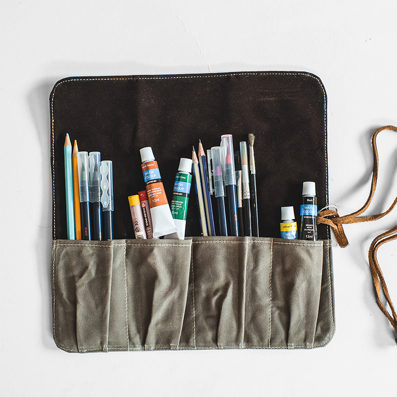 Barrie Roll Organizer Pouch