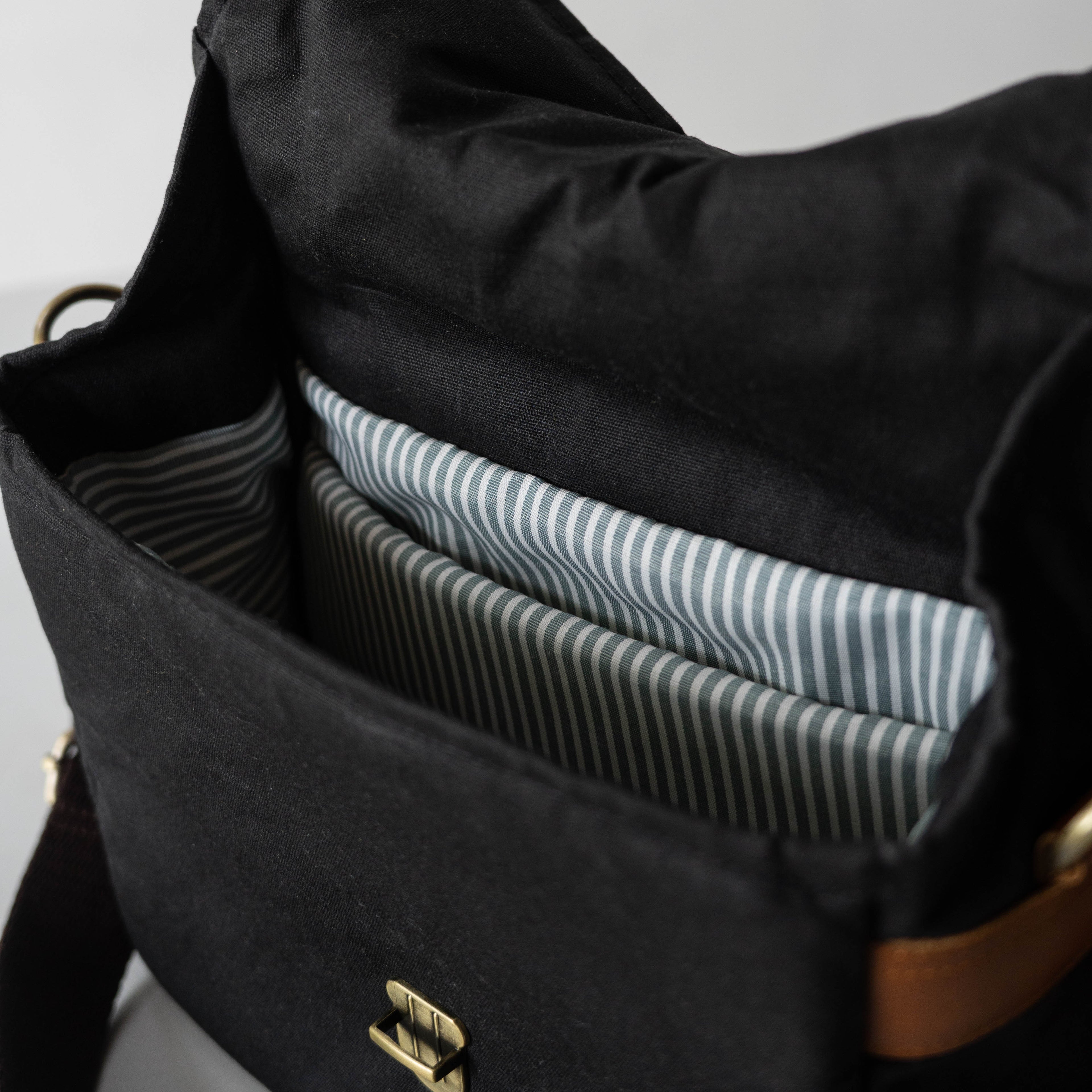 Harvey Camera Sling Bag