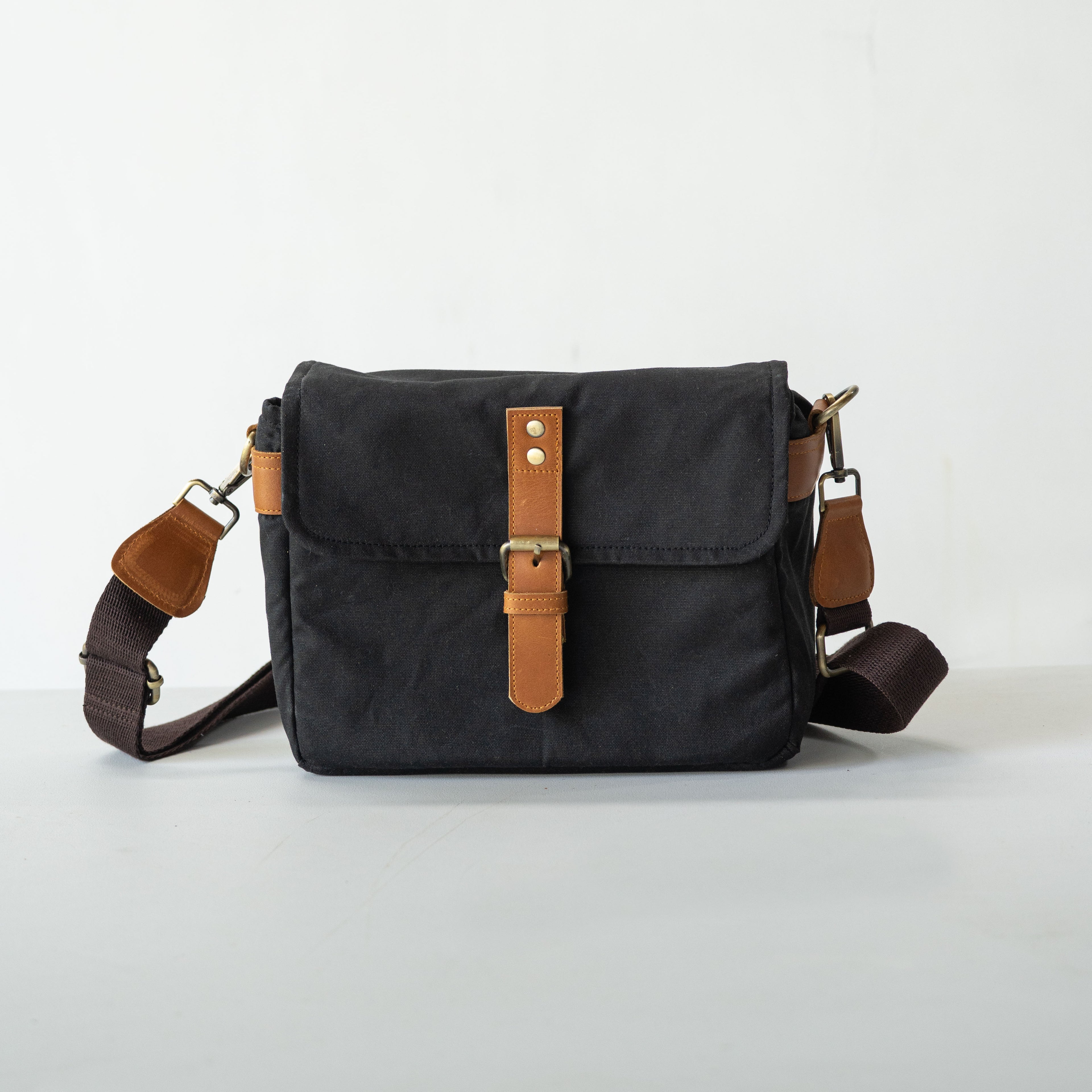 Harvey Camera Sling Bag
