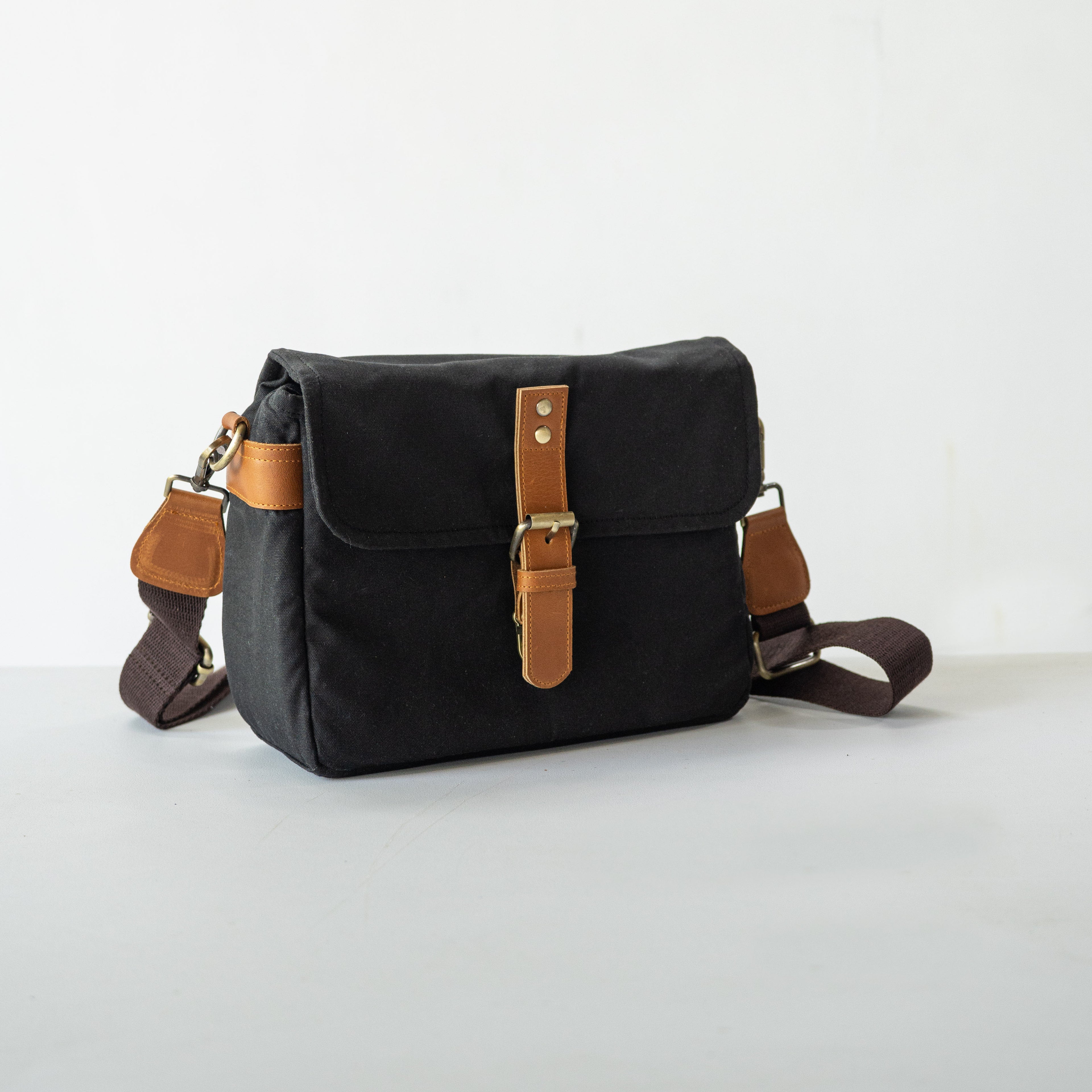 Harvey Camera Sling Bag