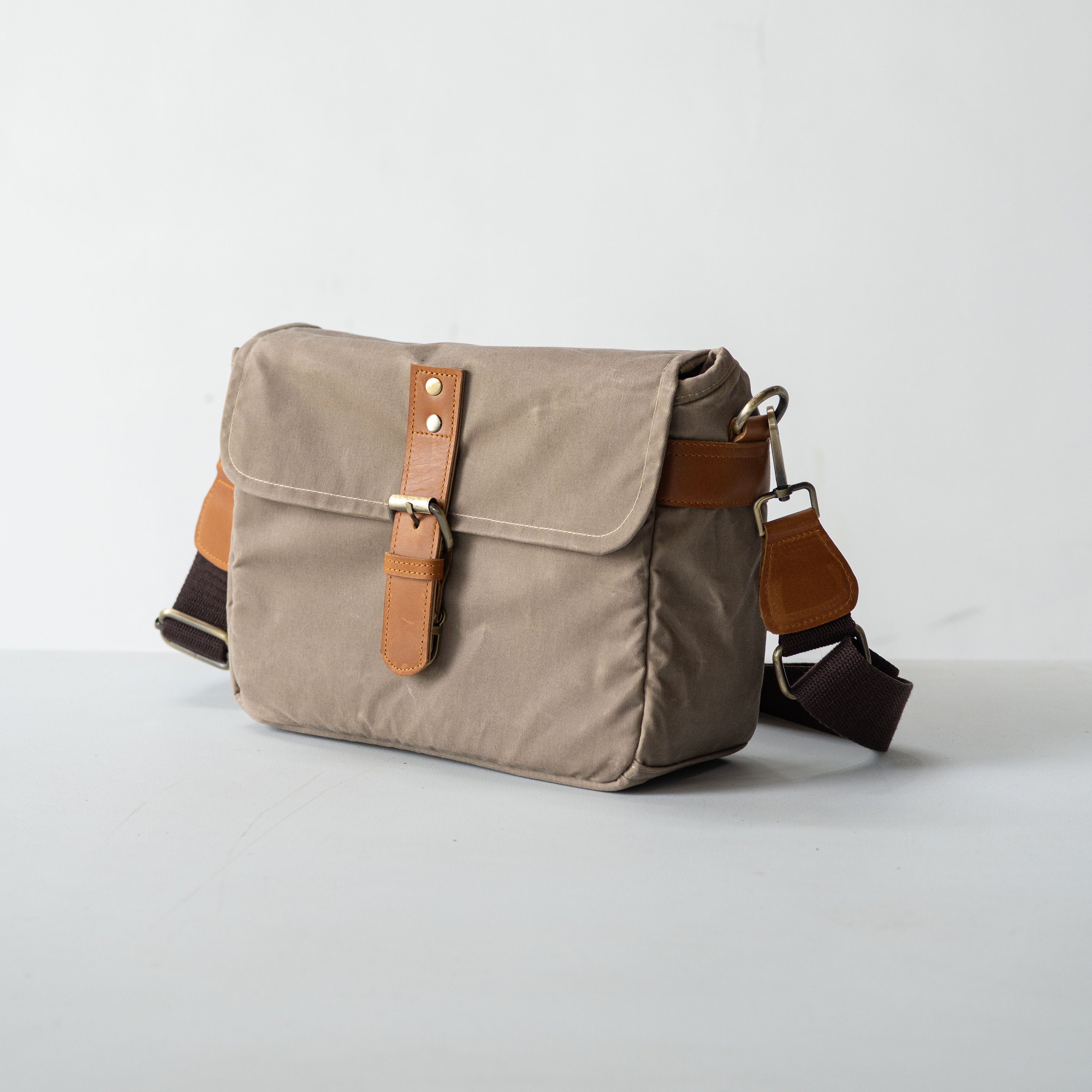 Harvey Camera Sling Bag
