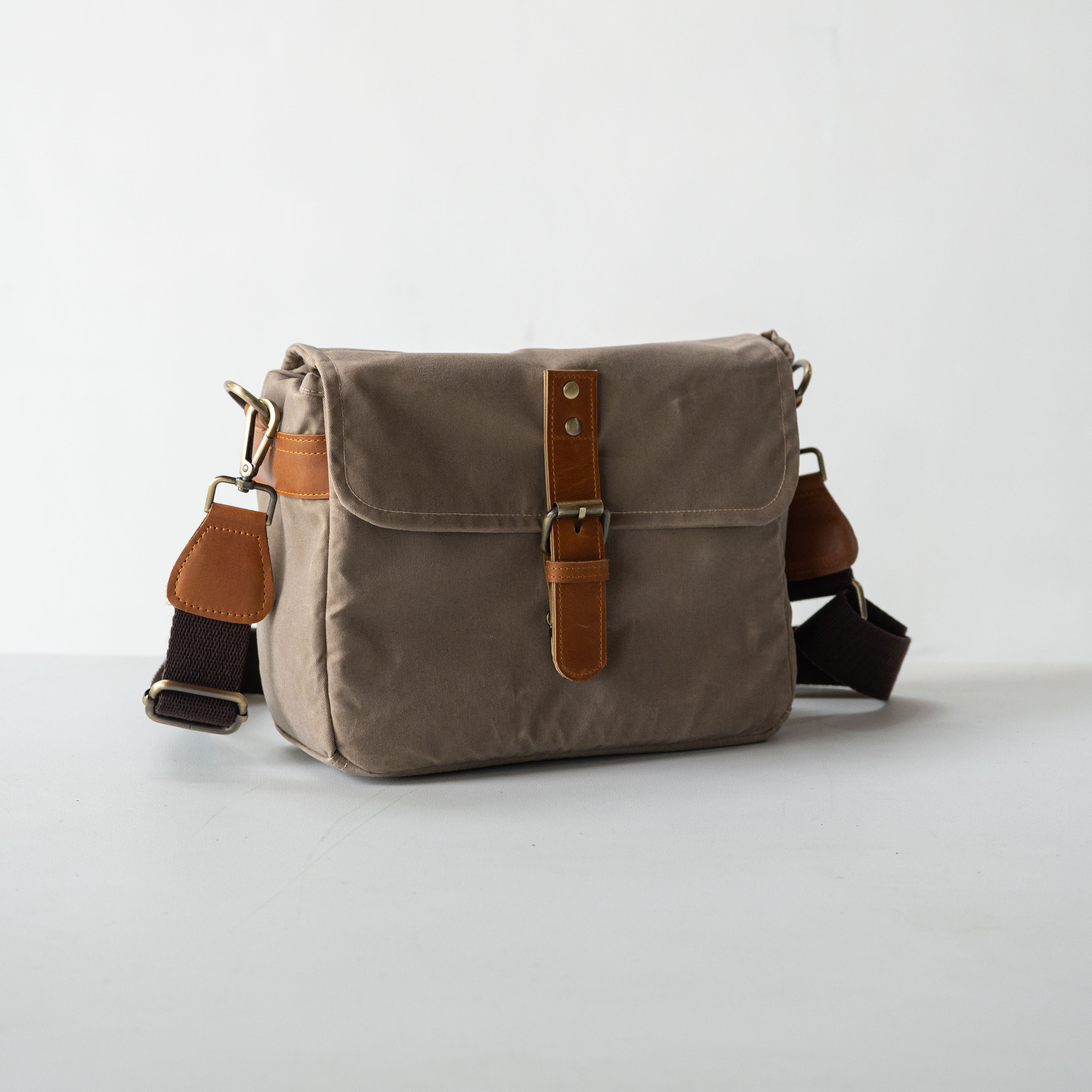 Harvey Camera Sling Bag